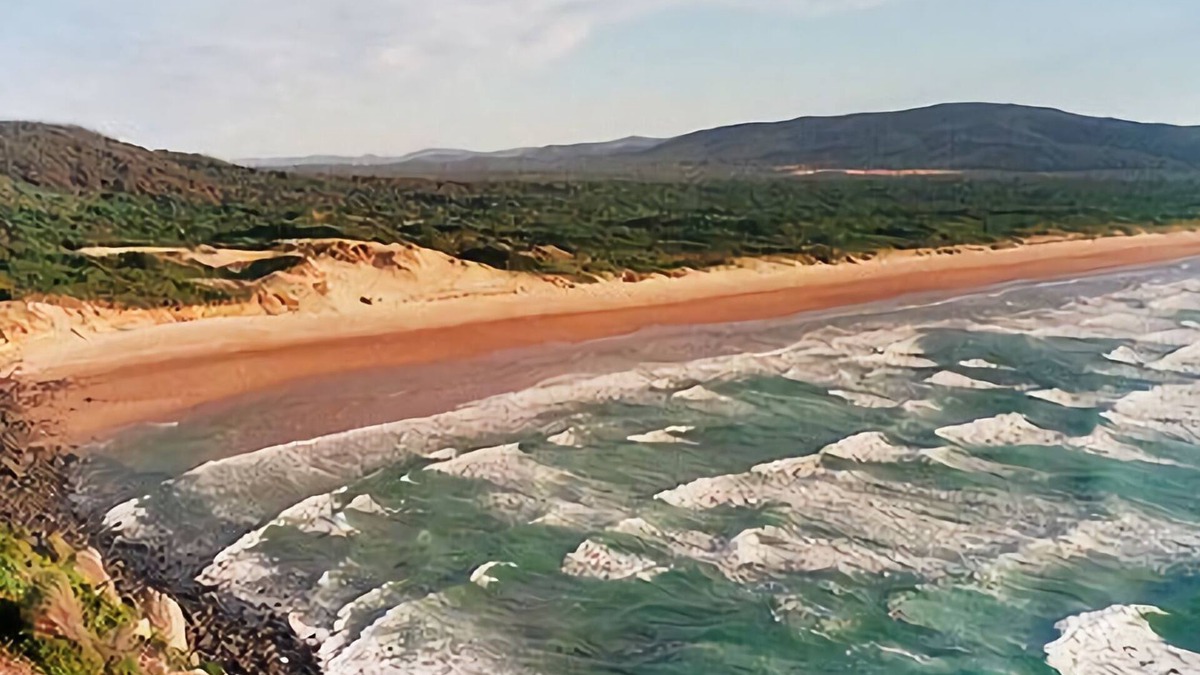 Clarence Point House | Luxury Waterfront Family Haven - 4 bed, 3.5 Bath, Hot Tub + Pizza Oven