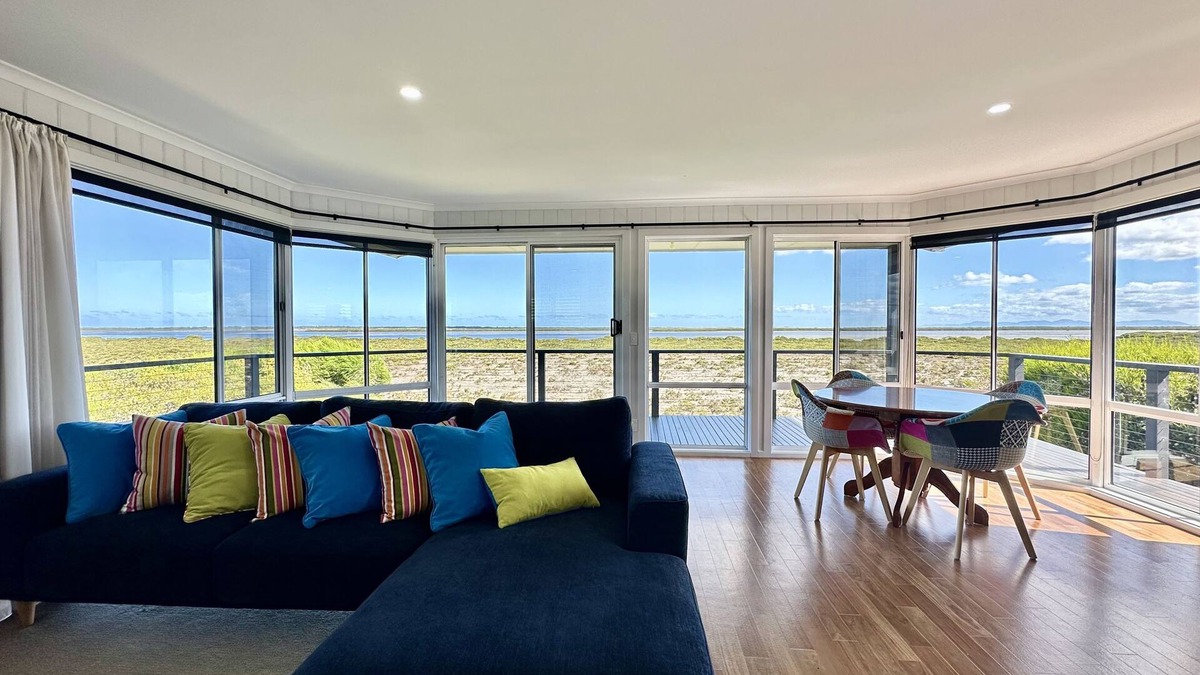 Manns Beach House | Luxury Waterfront at Manns Beach