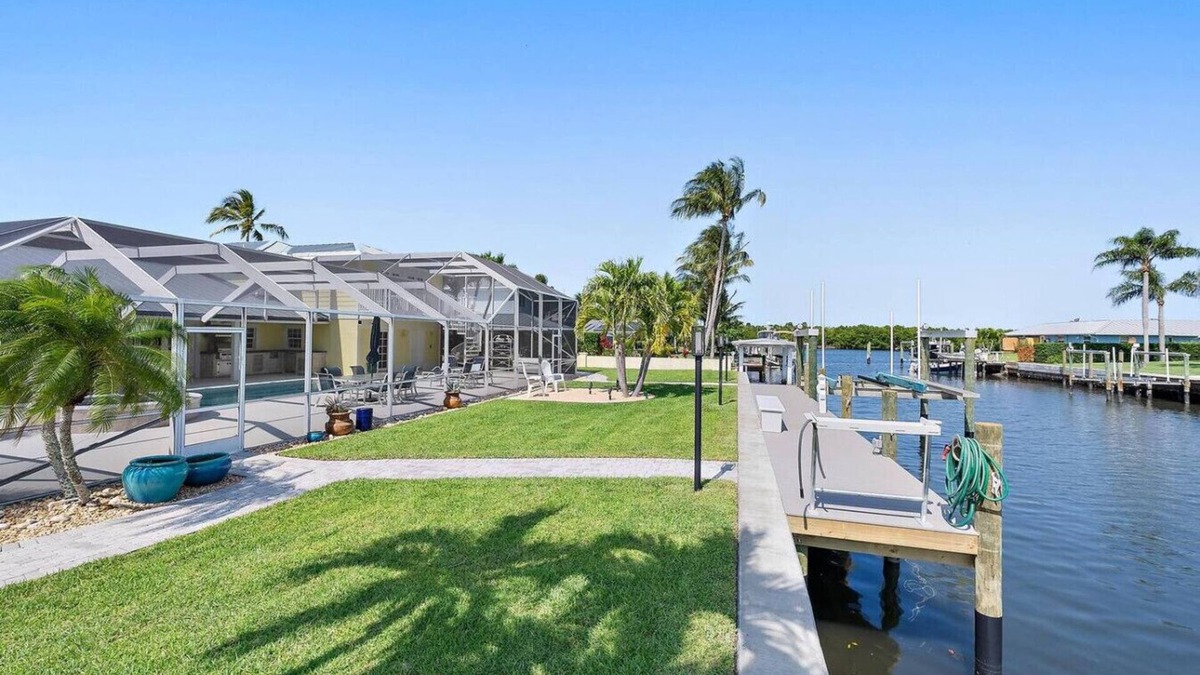 Hobe Sound Apartment | Luxury Waterfront Paradise
