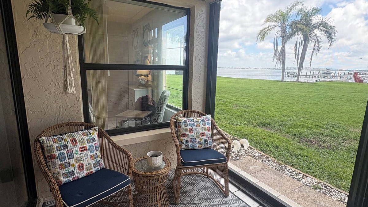 Casa del Mar Condo | Luxury Waterfront in St Pete Beach, FL-Private Beach Access! Breathtaking Views!