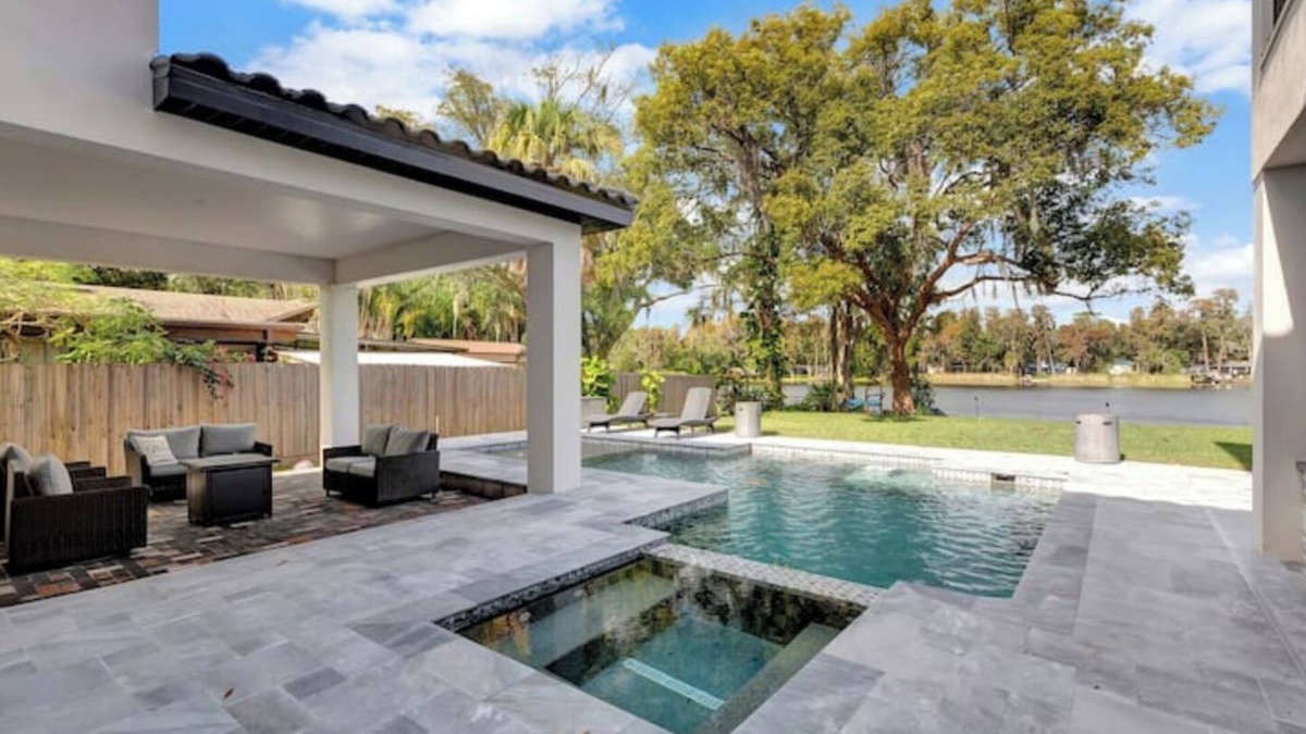 Greater Northdale Villa | Luxury Waterfront Villa w/Pool, Jacuzzi