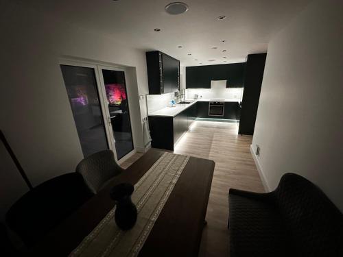 Syon House | Luxury West London 3BR House, Cul De Sac