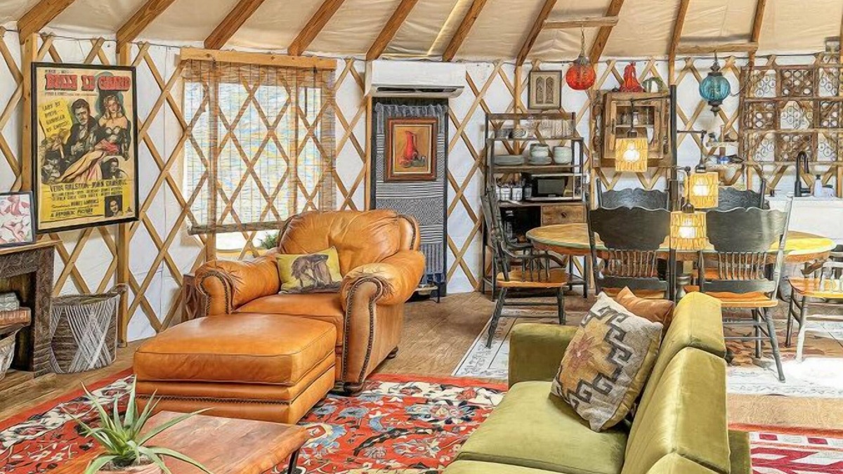 Alpine Apartment | Luxury Yurt Glamping in Big Bend @ Casa Estrella