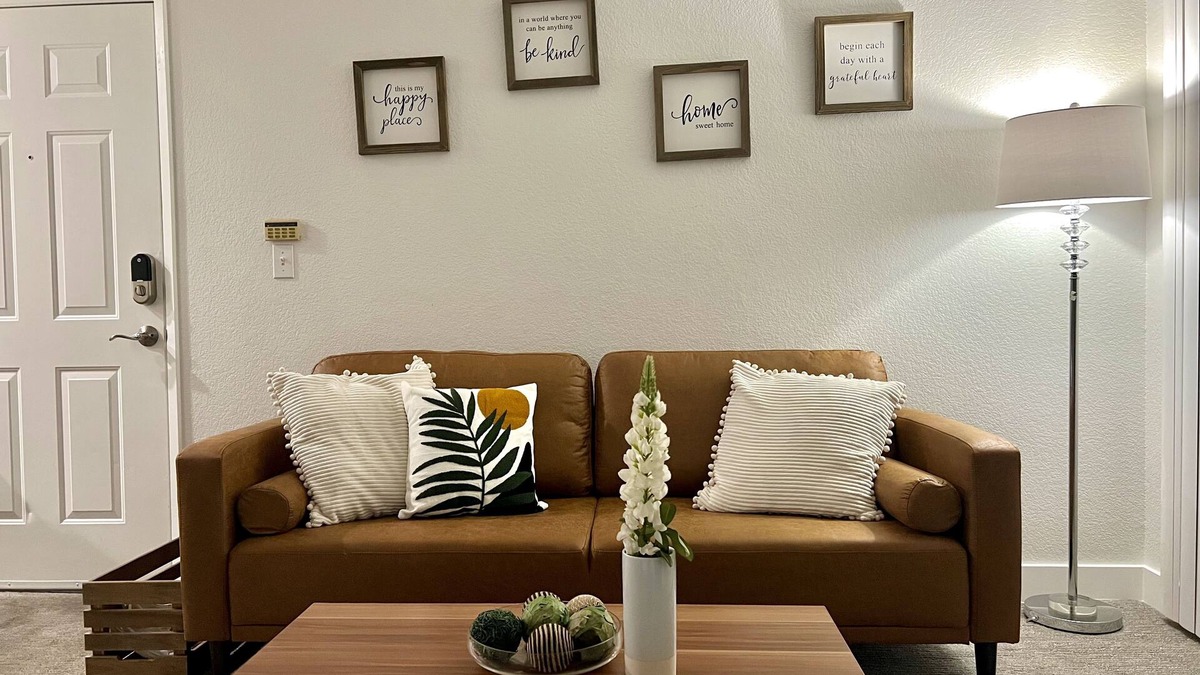 Spring Valley Condo | LV Modern Hearthstone