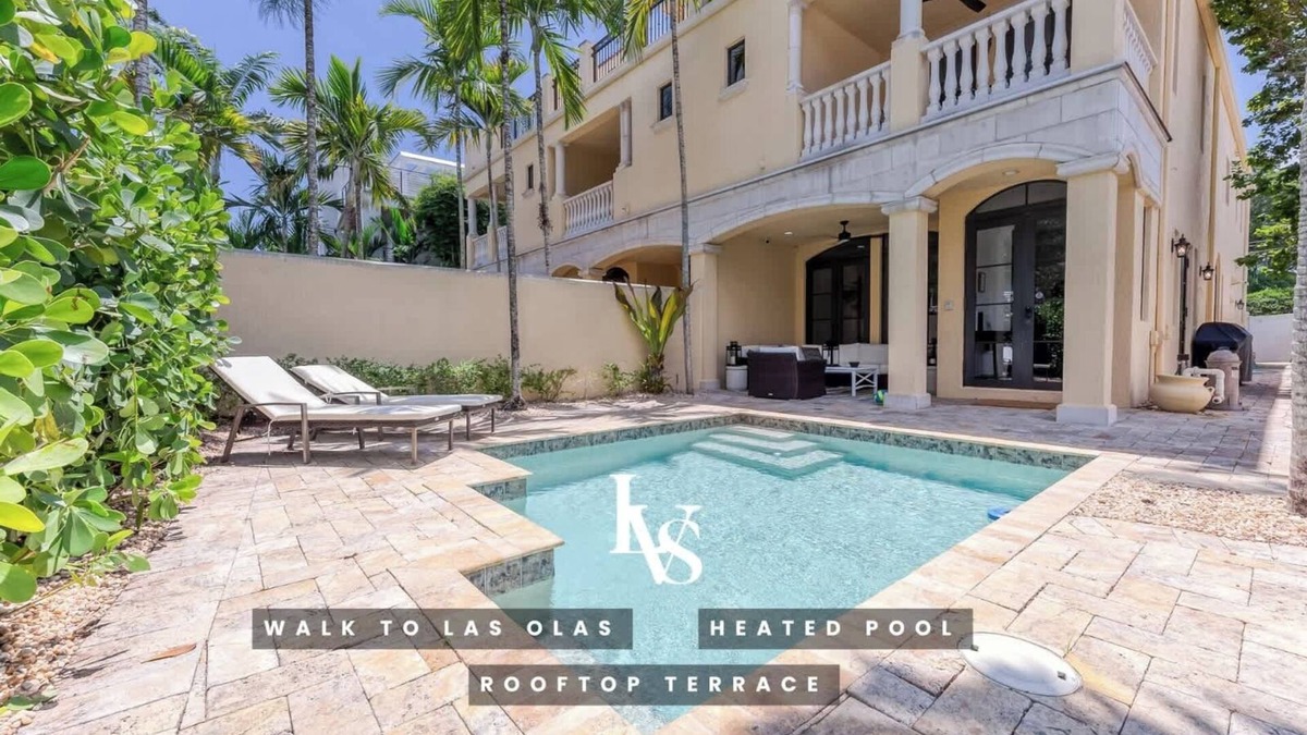 Downtown Fort Lauderdale House | LVS Villa Alba- Walk2LasOlas, HeatedPool, RoofTopTerrace