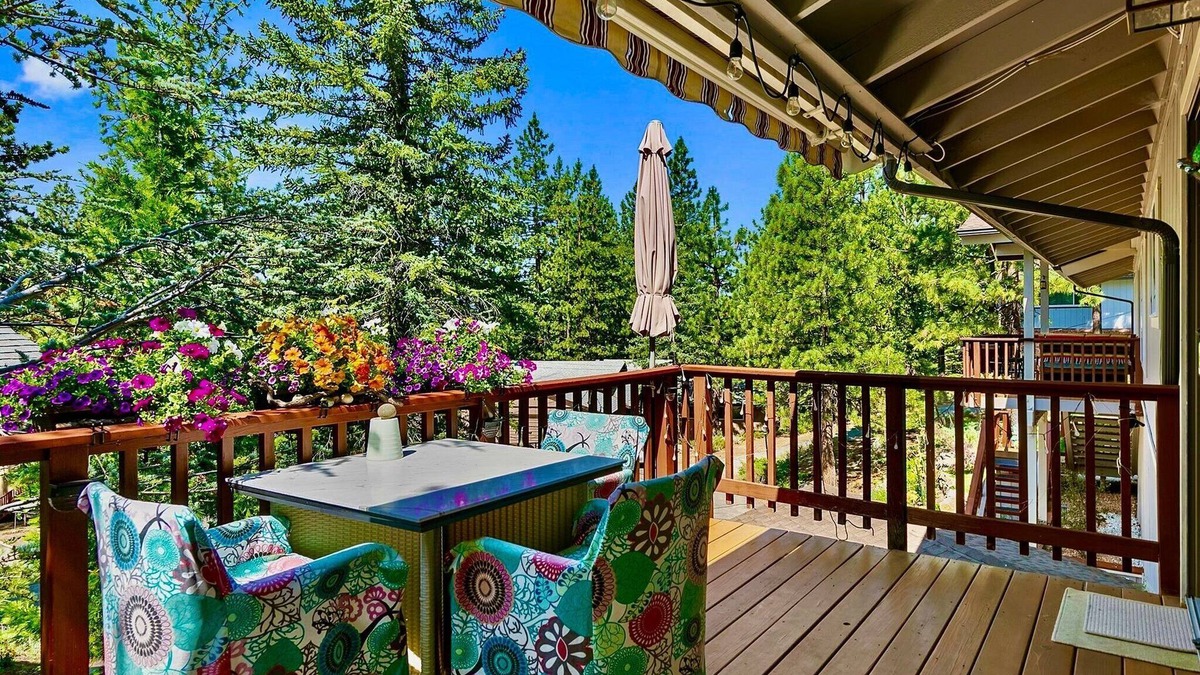 Round Hill Village House | LX35 The Wolf Round Hill Retreat in the heart of Lake Tahoe