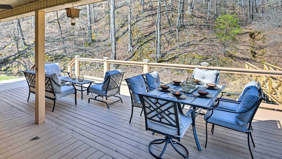 Hickman House | Lyles Peaceful Creekside Home: Hot Tub & Fire Pit