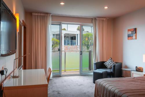 Lynbrook Hotel | Lynbrook Hotel