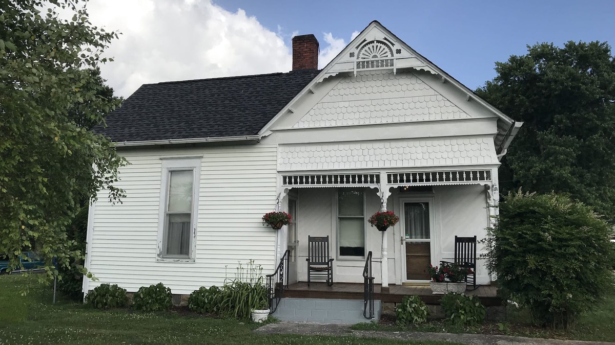 Lynchburg House | Lynchburg Getaway walking distance 2 Jack Daniel’s