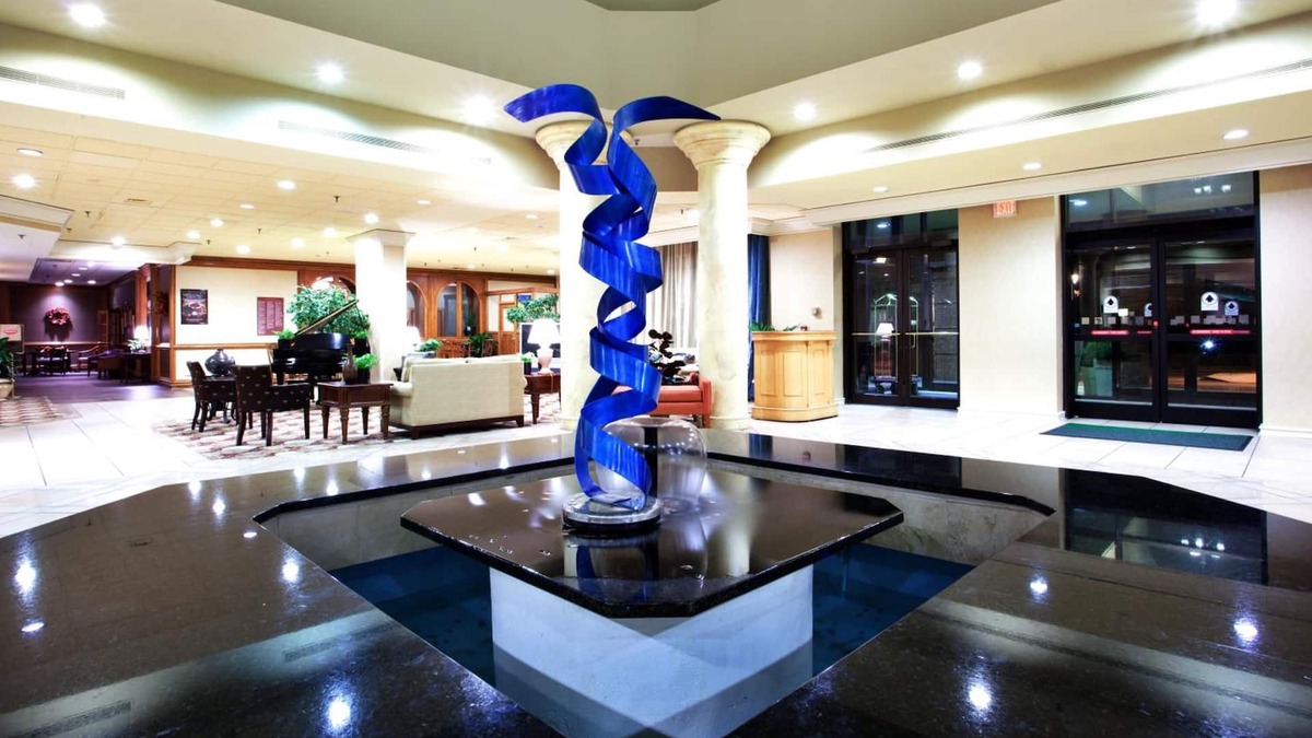 Central Business District Hotel | Lynchburg Grand Hotel