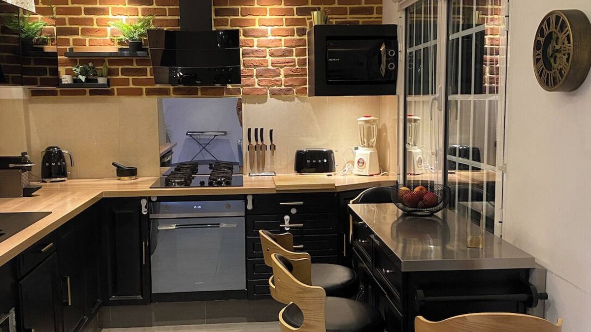 Bron House | Lyon-Bron, Home: Eurexpo - Stadium Groupama