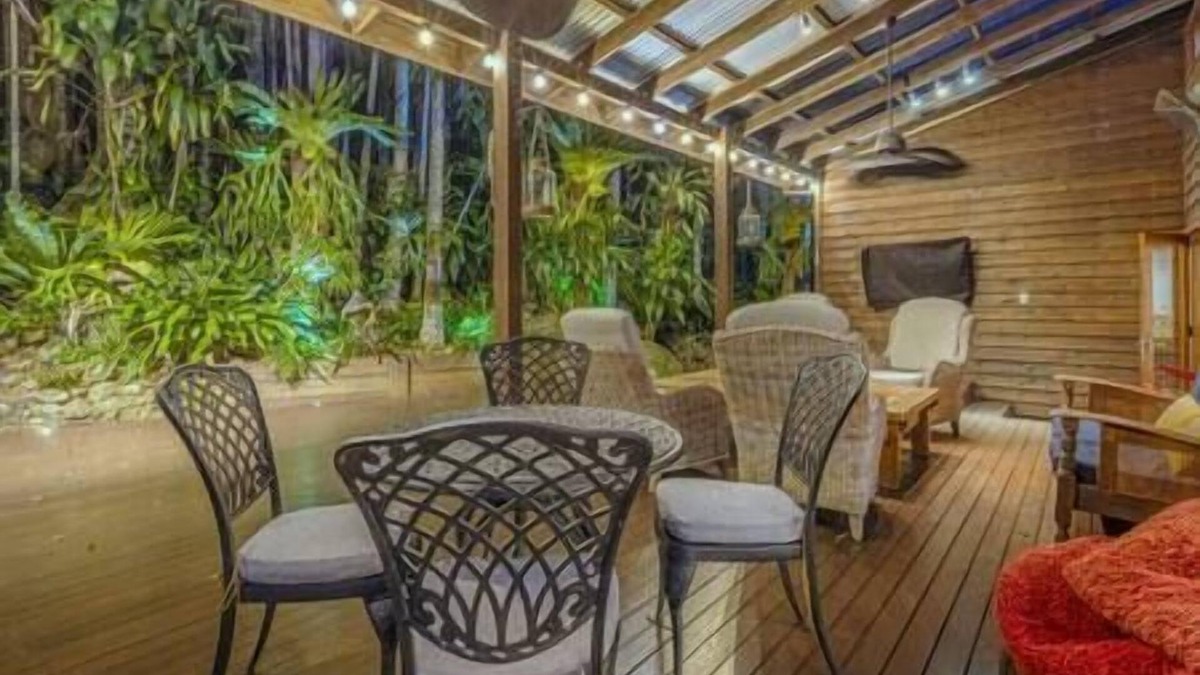 North Tamborine House | Lyrebird House