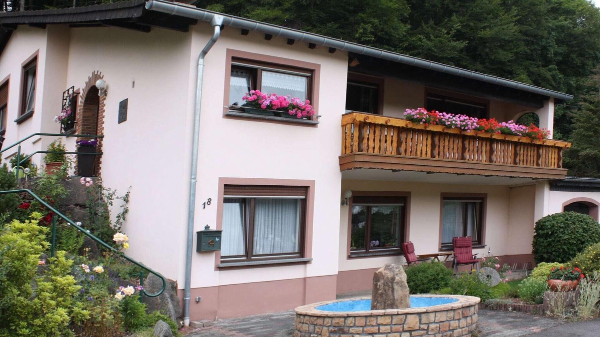 Mullenborn Apartment | Müllenborn Mountain Nest