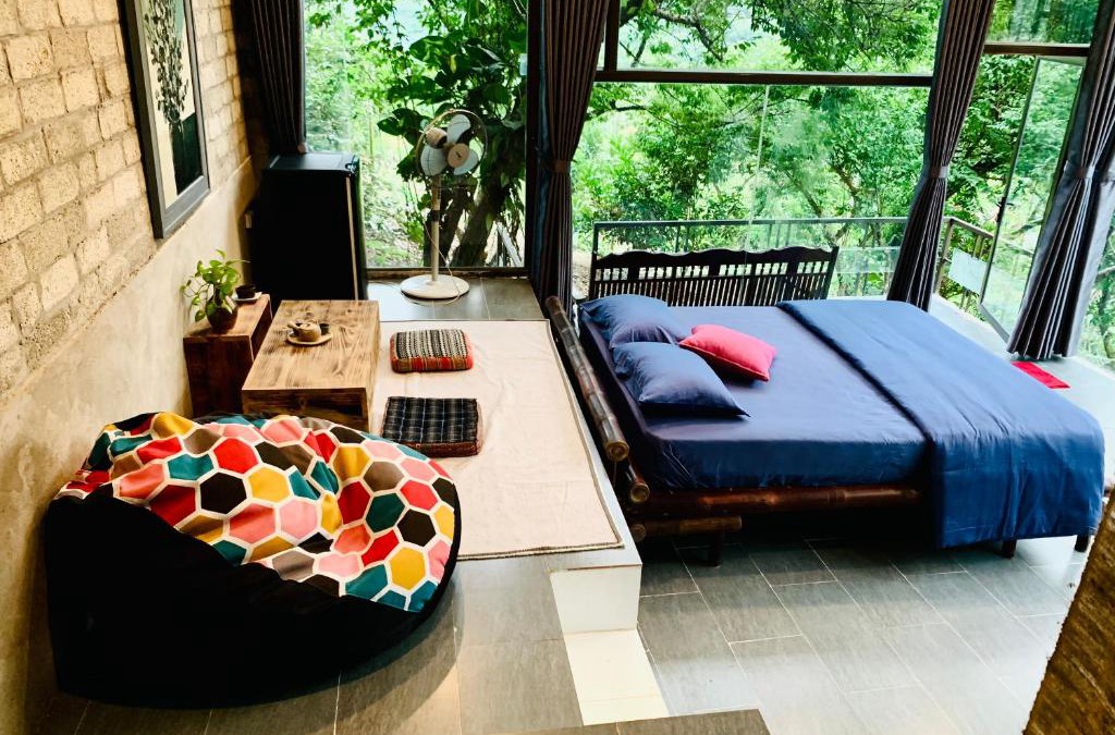 Hoa Binh House | Mường Retreat Hòa Bình Rose room trong Bảo tàng Nghệ thuật