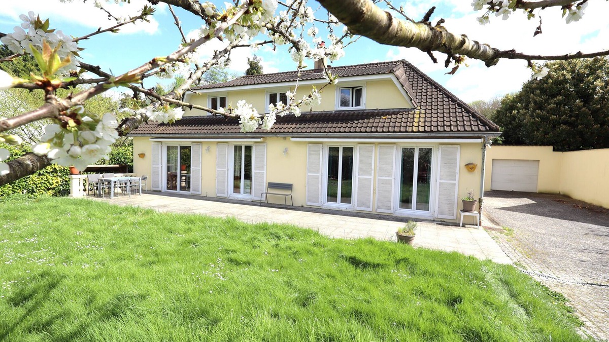 Croissy-Beaubourg House | M&A Spacious Country House for 11 Guests, Near Disneyland and Paris,with Parking