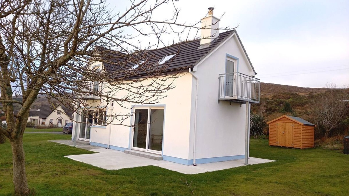Mulranny Apartment | M030 3 Clew Bay Cottages, Mulranny-4 Bedroom-Sleeps 8