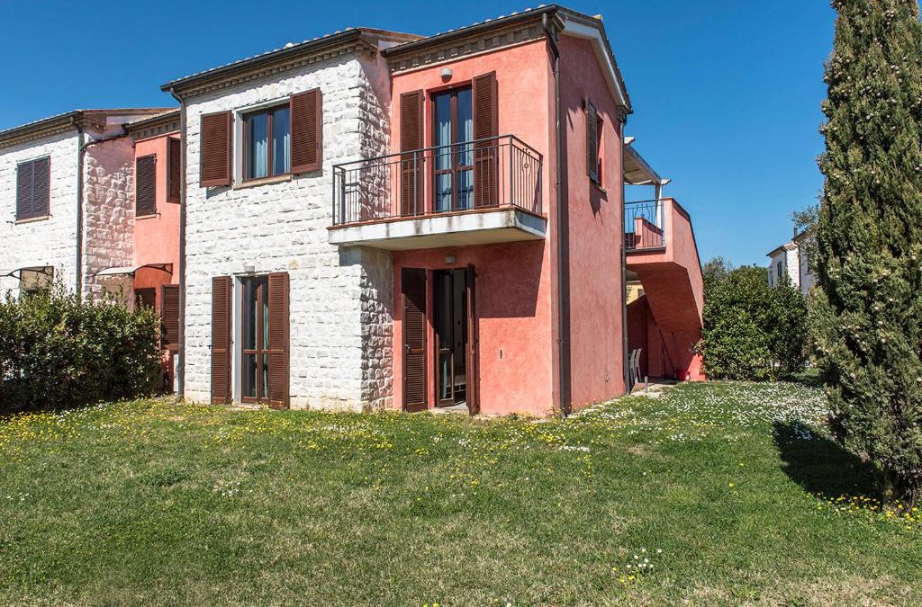 Numana Apartment | M347 - Marcelli, comodo trilocale nuovo con piscina e giardino