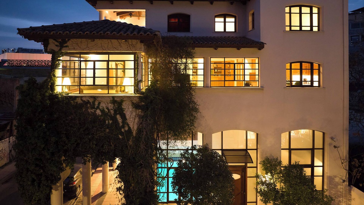 Kerameikos Villa | Ma Maison Downtown Villa N°8, Indoor Heated Pool,20 minutes to Acropolis & Plaka