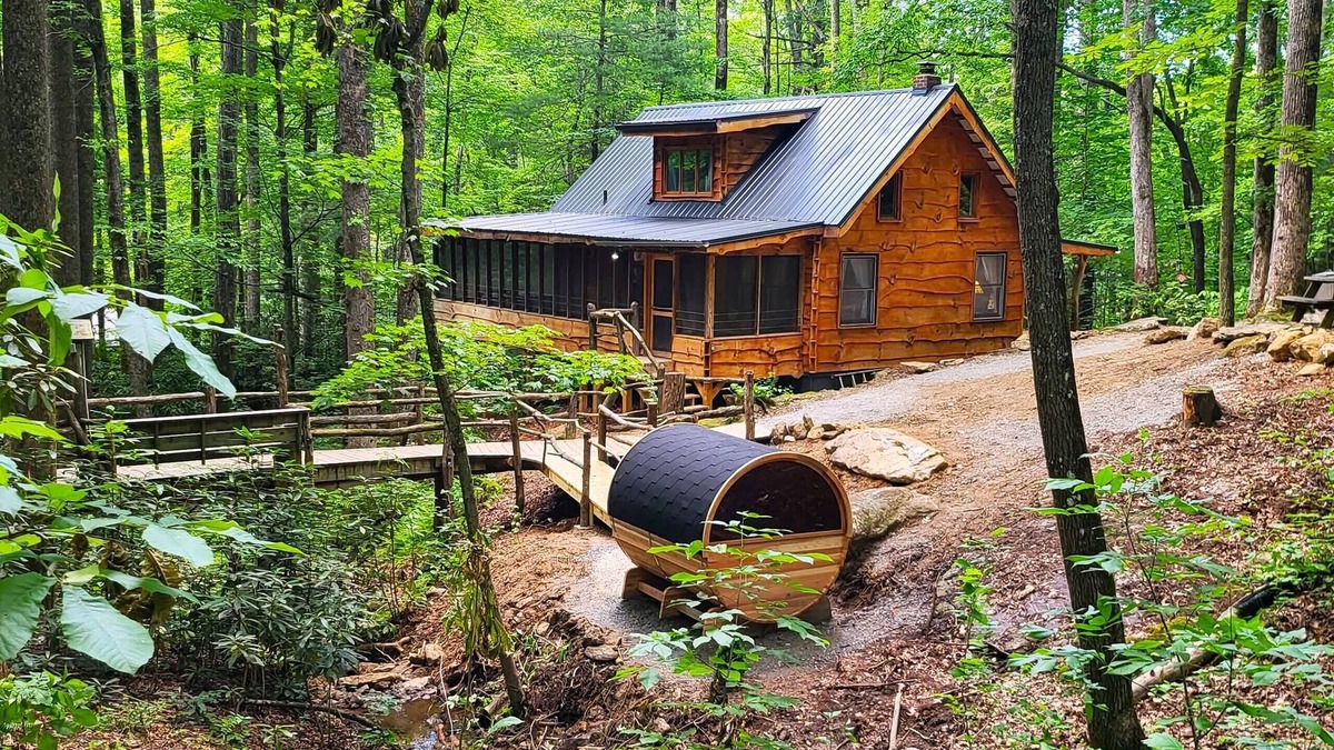 Saluda Cabin | Ma & Pa's cabin at Cabin Fever in NC!