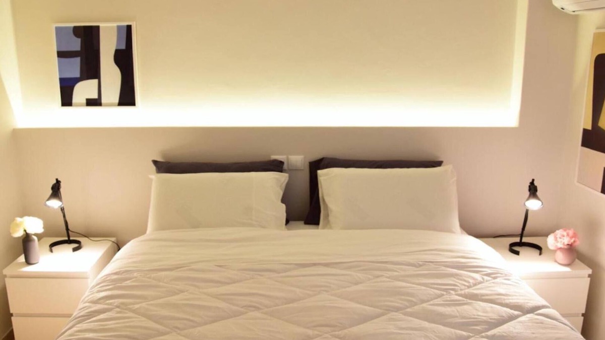 Agios Dimitrios Apartment | Mac & Ntina luxury apartment