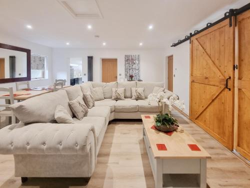 Sudbury House | Mac Shack Cottage - Uk32376
