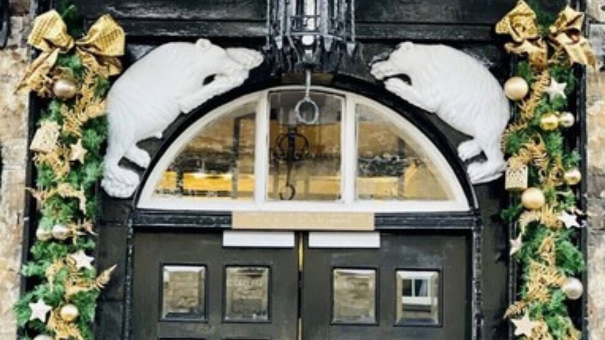Woodstock Hotel | Macdonald Bear Hotel