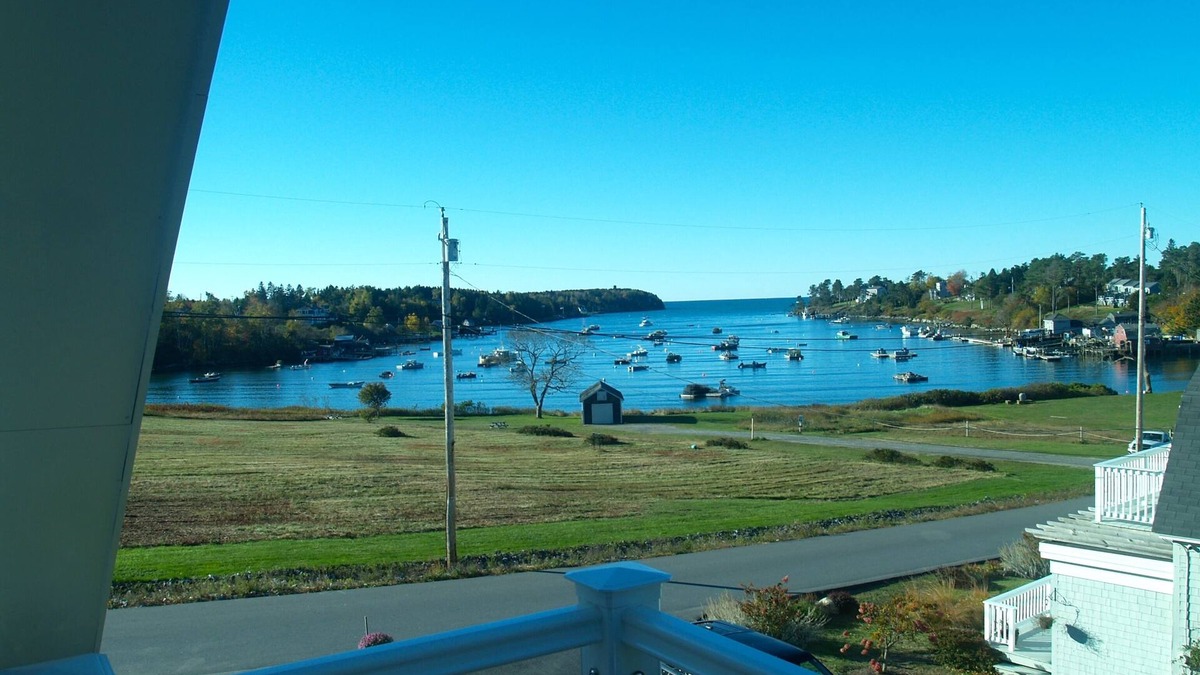 Mid-Coast and Islands House | Mackerel Cove, Bailey Island. Fully Equipped Luxury Home. Sleeps v Comfortable 6