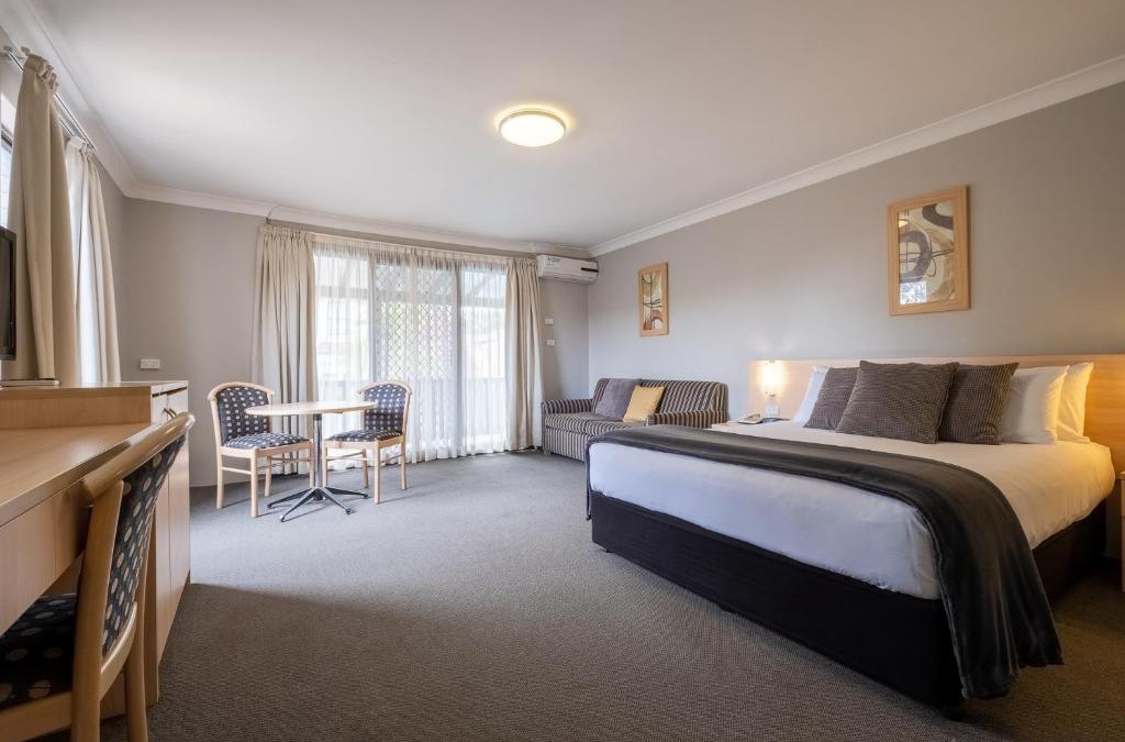 Campbelltown Hotel | Maclin Lodge Motel