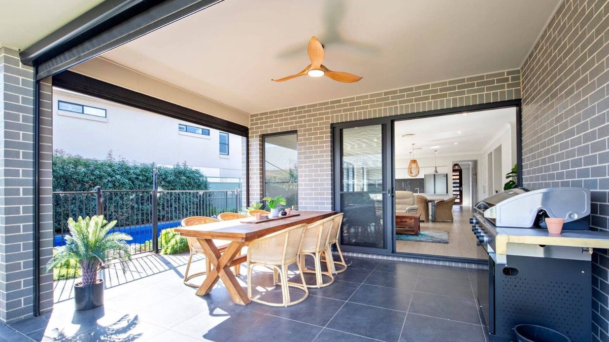 Dubbo House | Macquarie Entertainer - Pool Retreat, Pets Allowed