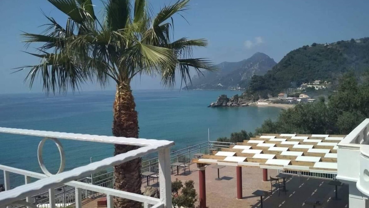 Pelekas Bed & Breakfast | Madalenas B&B