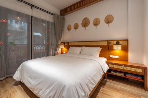 Truc Bach Apartment | Madame Binh