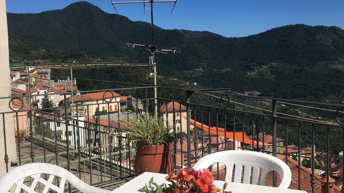 Perinaldo Apartment | "Madame Carla" apartment. CITRA:008040-LT-0057 CIN:IT008040C2ISKBED2N