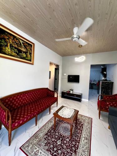 Kuching House | Mader Home