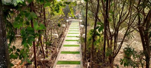 Mathura Hotel | Madhusudan Farms