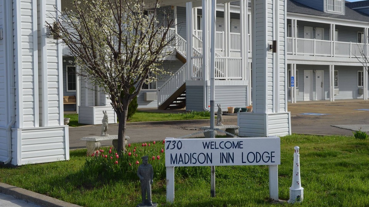 Fredericktown Hotel | Madison Inn Lodge