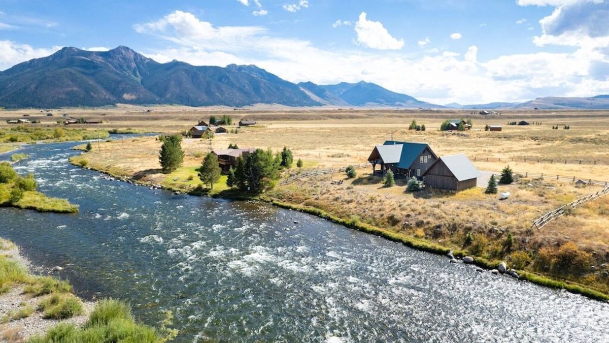 Cameron House | Madison River Retreat