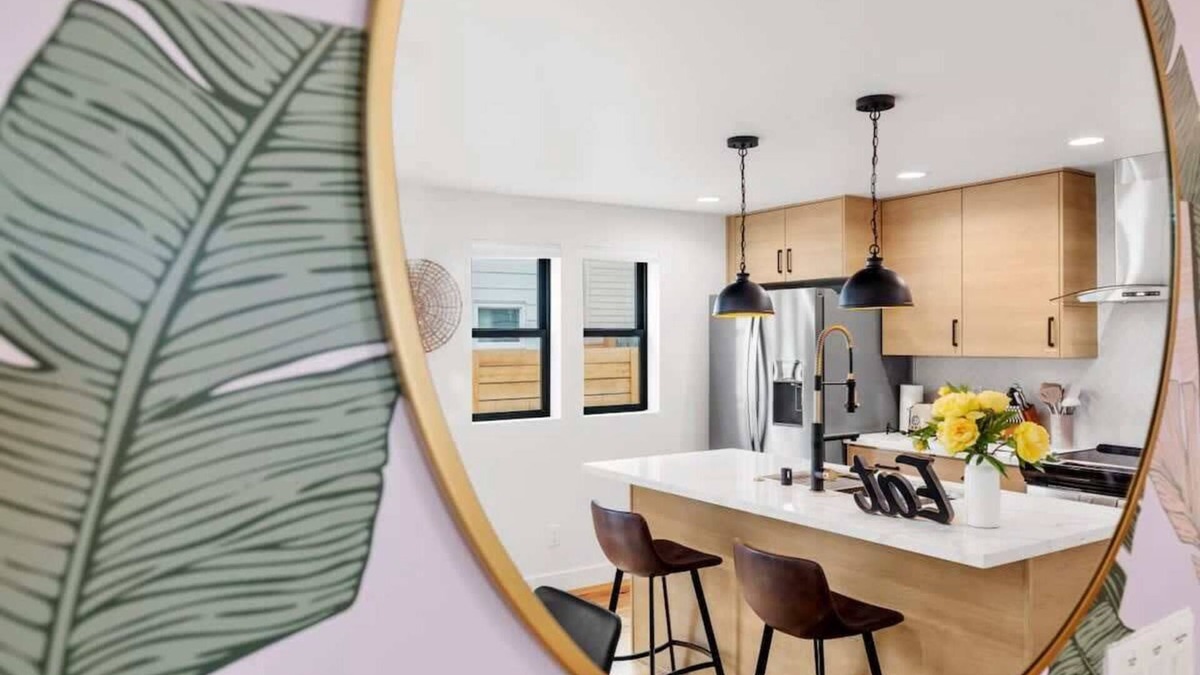 Mann House | Madison Valley New Built 2B-2,5B Luxe Retreat