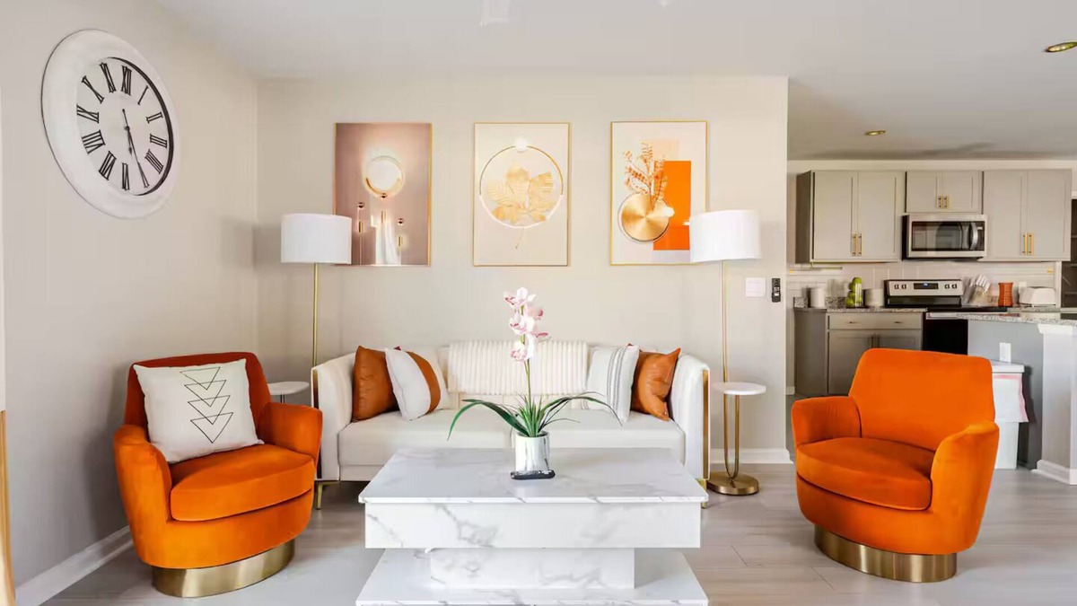 Port Wentworth House | Madisyn’s Manor - Luxe Comfort + StylenPet Friendly & Amazing Pools