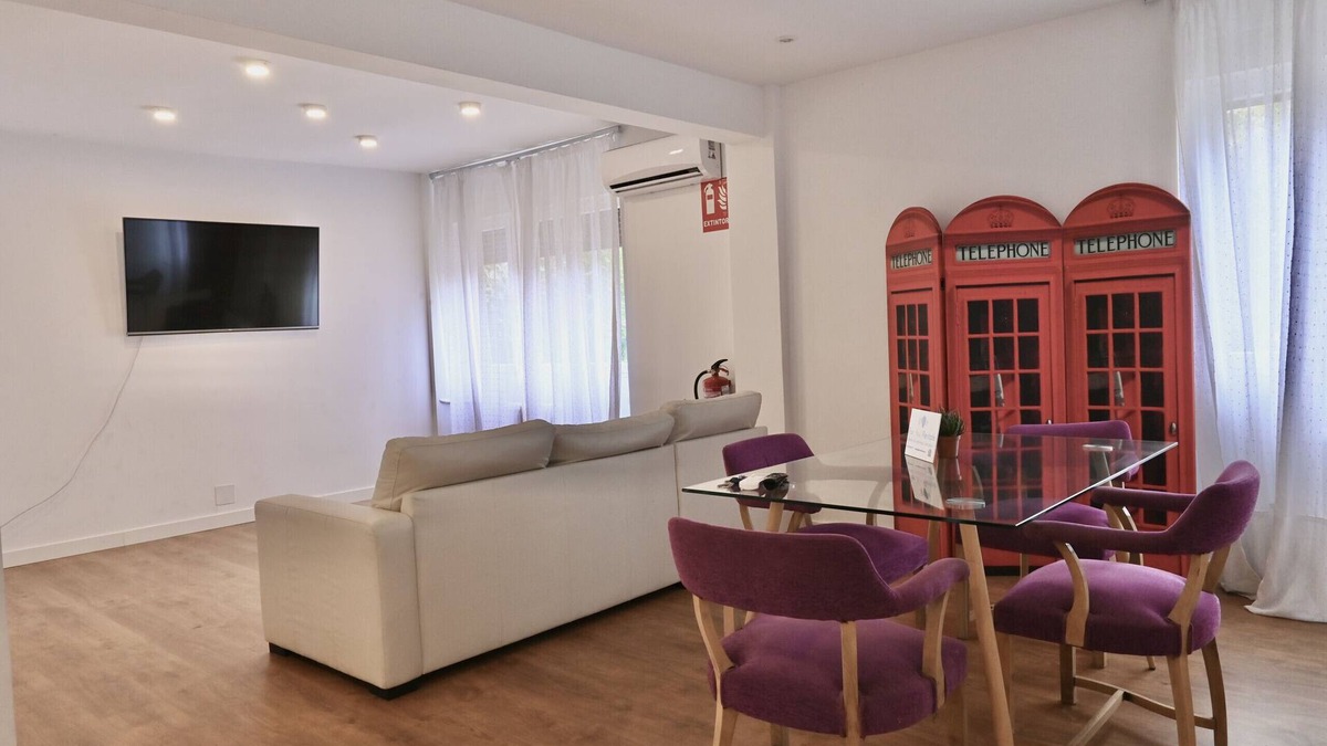 San Isidro Apartment | MADRID RIO - PALACIO REAL- HOSPITAL 12 OCTUBRE -3 ROOMS - 2 BATHROOMS