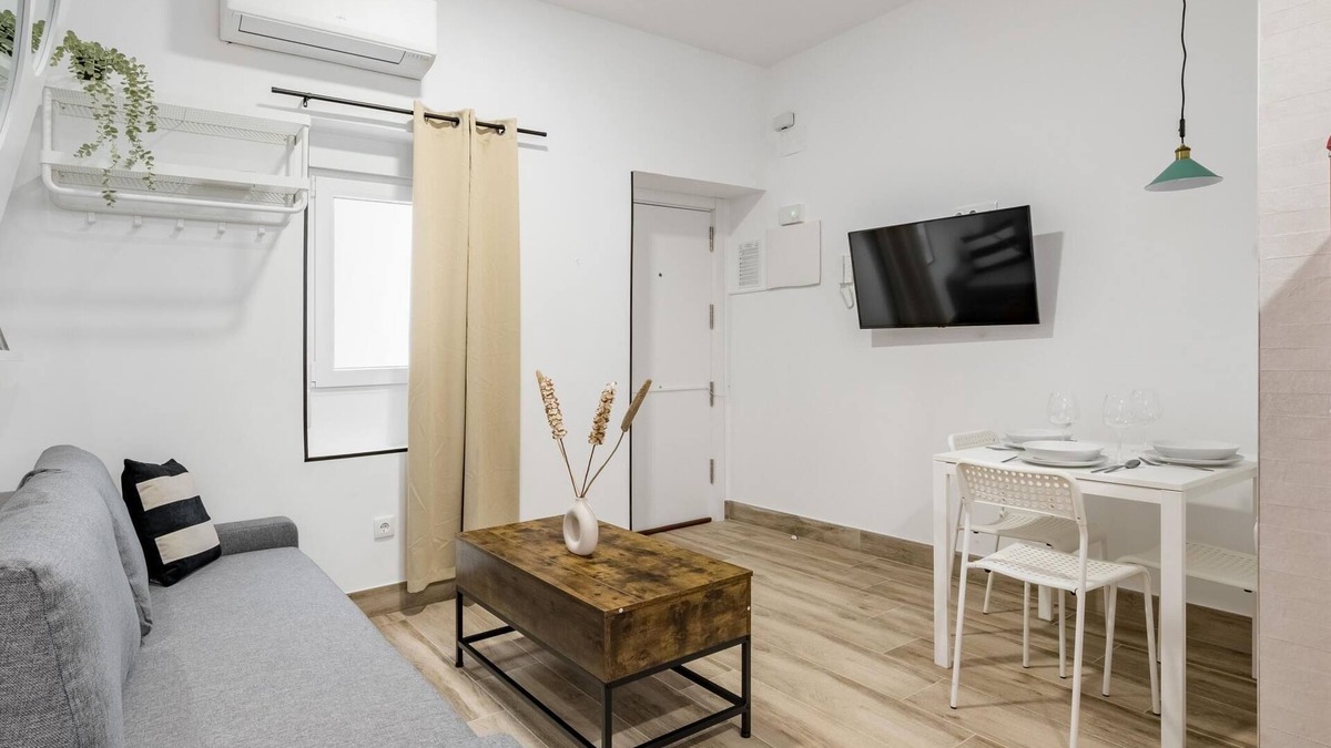 Villaverde Apartment | Madrid Villaverde III - Cozy apartment, AC