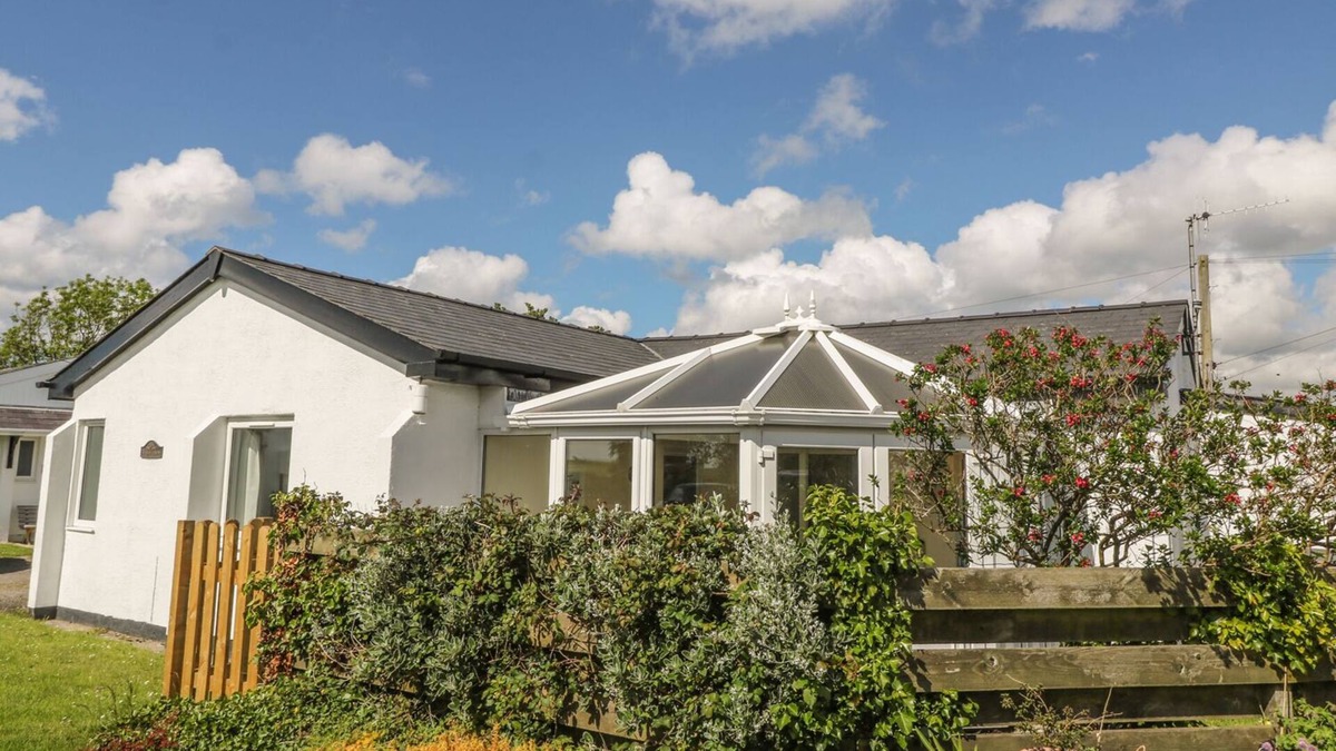 Edern Cottage | Maes Y Coed