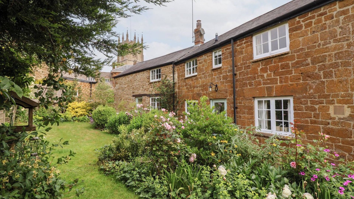 Hook Norton Cottage | MAGDALEN COTTAGE, family friendly, with a garden in Hook Norton