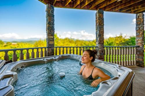 Gatlinburg - Pigeon Forge House | Magestica - Luxury Lodge -Wedding Retreats and Getaways - Premiere Smoky Mountain Views Gatlinburg-Pigeon Forge- Outdoor Pool - Arcade Room - Luxury Lodge Compound