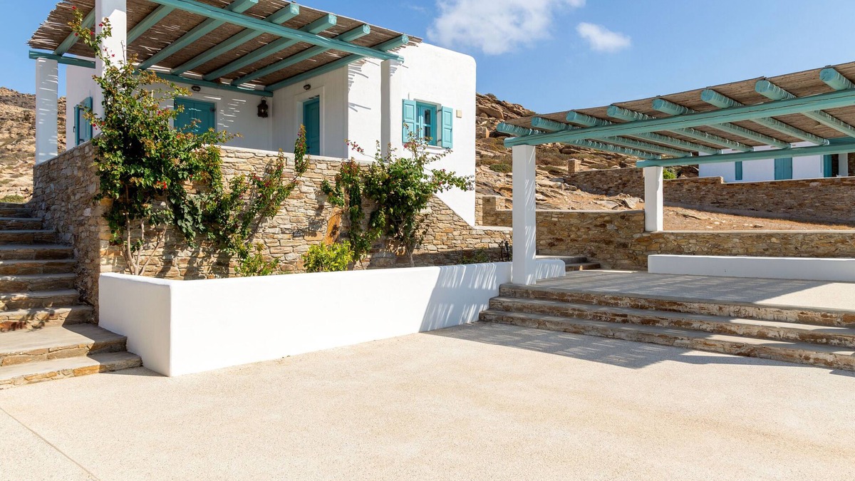 Ios House | Magganari ViewVillage I ,shared swimming pool/bbq ,Ios Island, 5' walk to beach