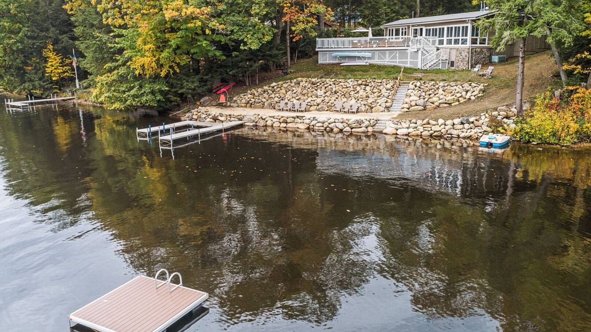 Rindge House | Magic Lakehouse, Waterfront, Private Beach and Dock
