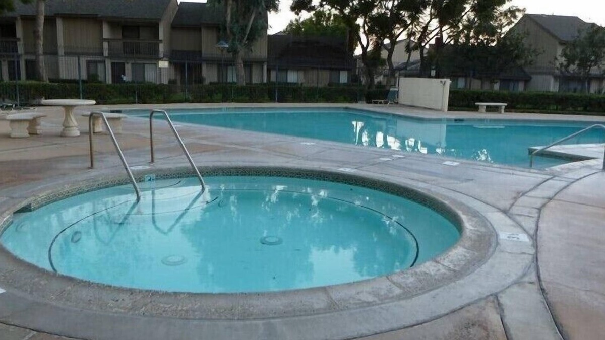 Anaheim Resort Condo | Magic Mouse Vacation Rentals #2 ~ Entire Condo Next to Disneyland