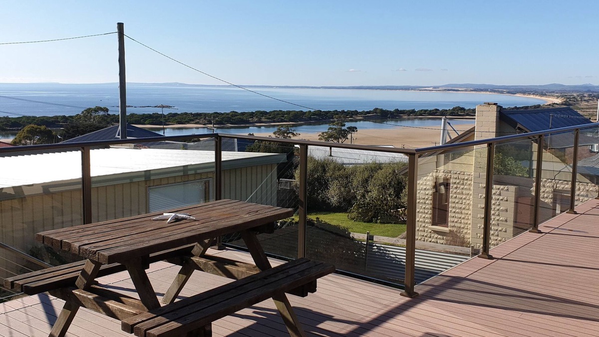 Bridport House | Magic Views - Great for families with children