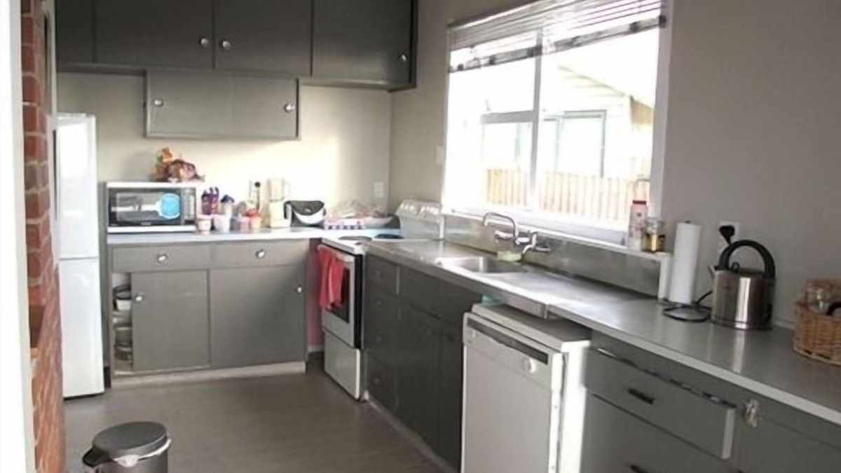 Waitarere Beach House | Magical Beach Kiwi Bach