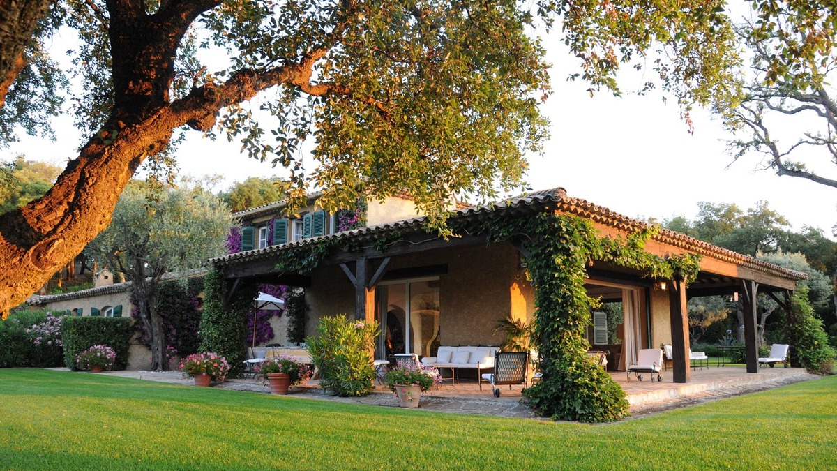 La Mole House | Magical Villa 40 acres w/Pool, AC - Côte de Provence vineyard - Golfe St Tropez