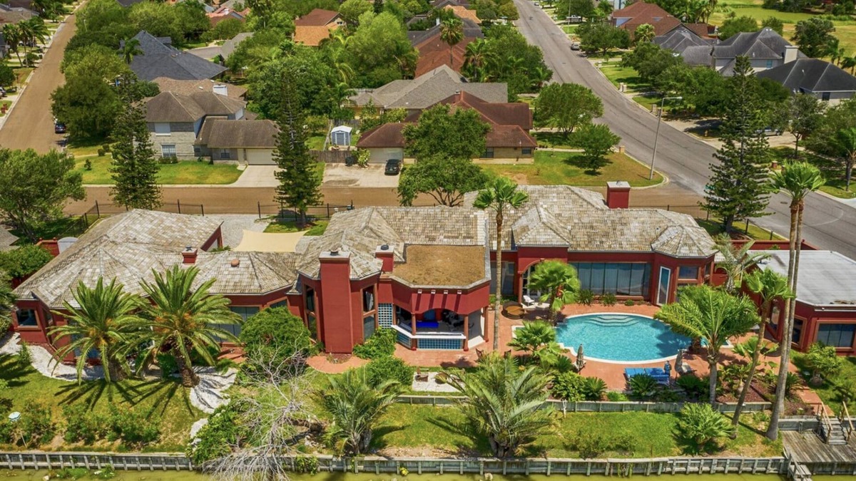 Harlingen House | Magical Waterfront Birdwatching